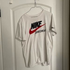 Nike Sportswear Tee